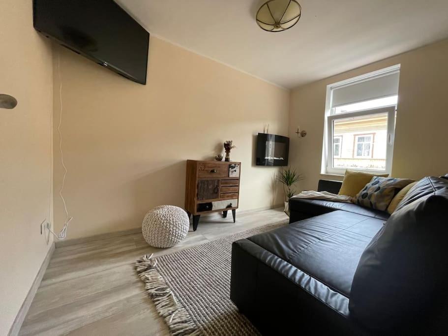 Prime 2br/ba Next To Main Station & Olympic Center Apartament